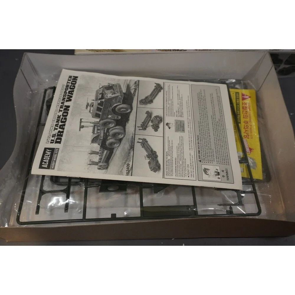 Academy 1/72 scale U.S. Tank Transporter 